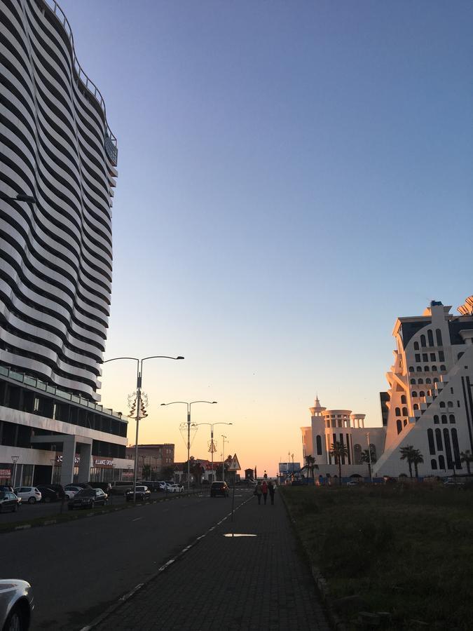 Orbi Plaza Tamara Aparthotel Batumi Exterior photo