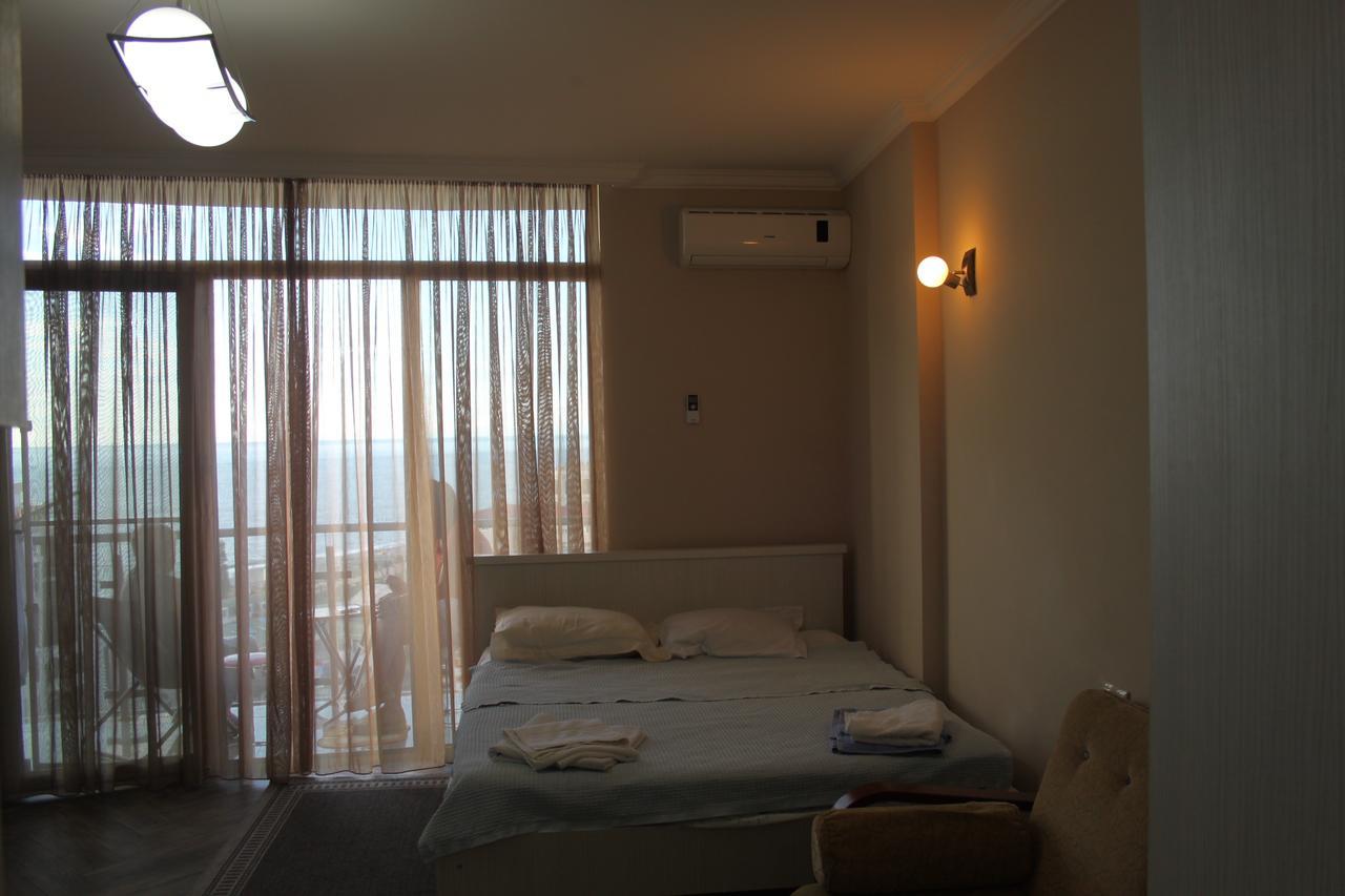 Orbi Plaza Tamara Aparthotel Batumi Exterior photo